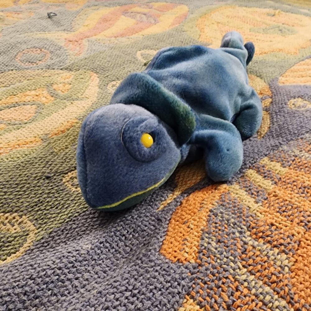 Ty Beanie Baby Rainbow the Chameleon